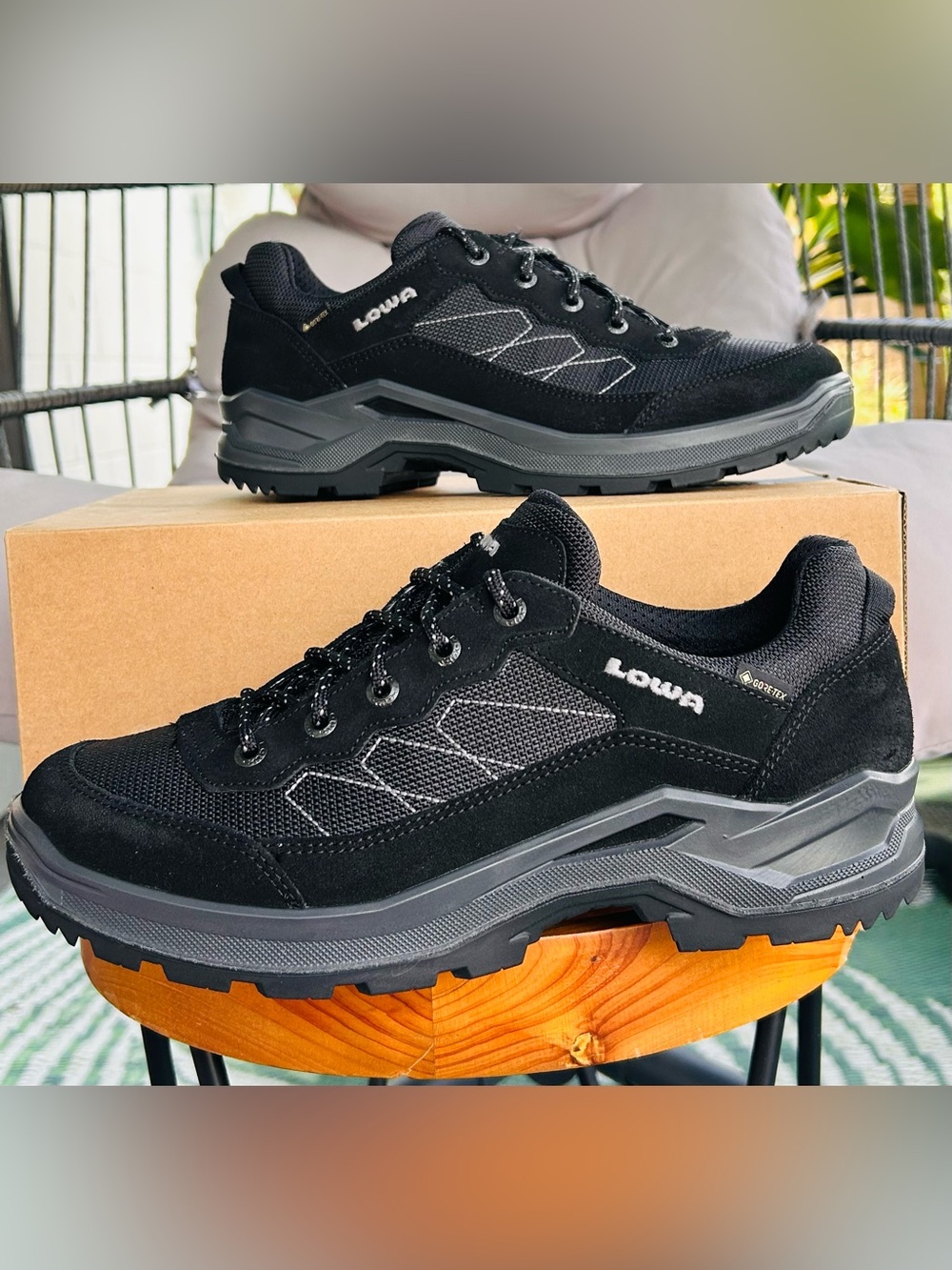 LOWA Taurus Pro GTX LO GORE-TEX Waterproof Hiking Shoes Men’s 8.5 Black